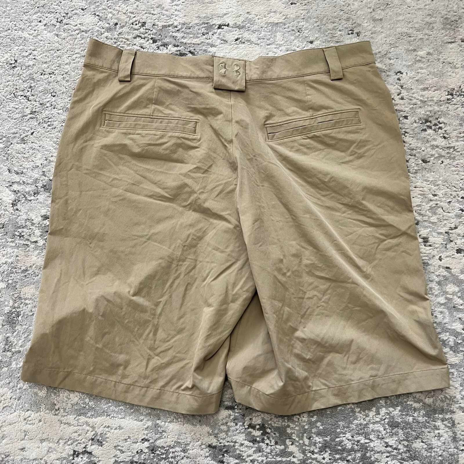 Under Armour 36x10" Khaki Loose Fit Match Play Flex Golf Shorts thumbnail 6