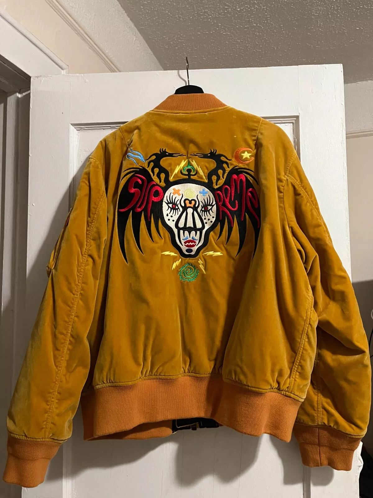 Crânes brodés limités Supreme x Clayton Patterson velours MA 1 (réversible)