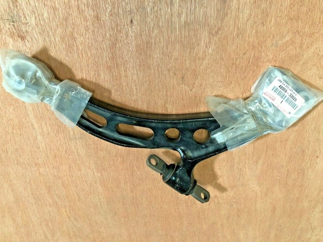Toyota 46590 33020