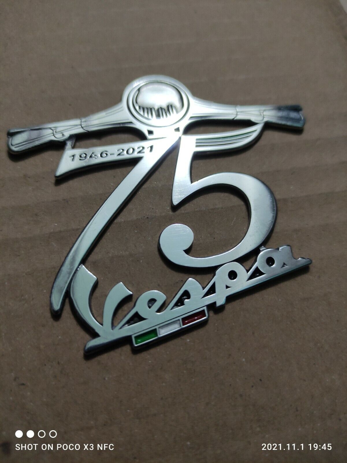 Badge Vespa 150 EMBL03