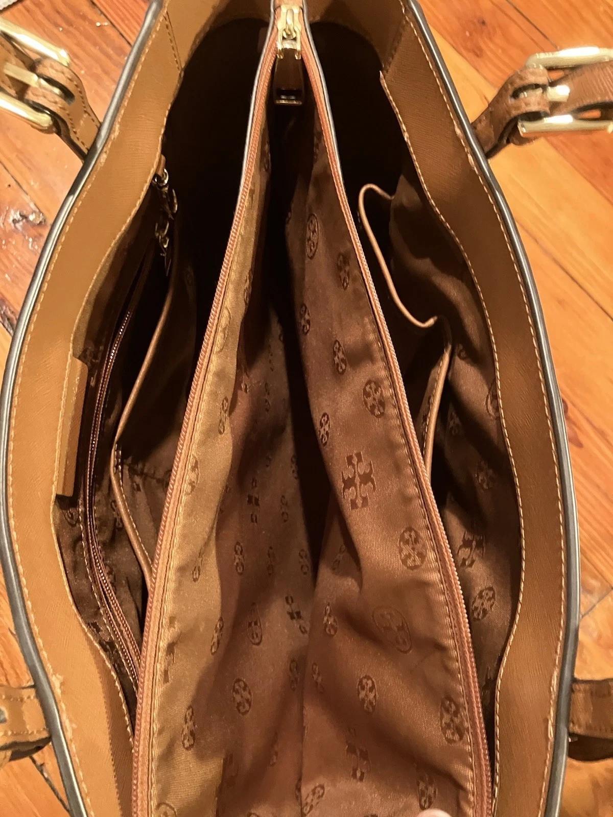 Borsa tote Tory Burch York in pelle marrone con doppio manico e cerniera