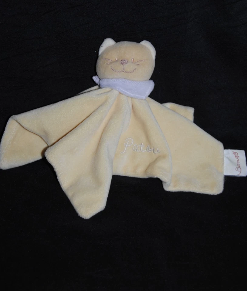 🍀Doudou Plat Chat BENGY Patou Beige Bandana Gris Bleu Ancien Modèle Etat NEUF - Photo 1/3