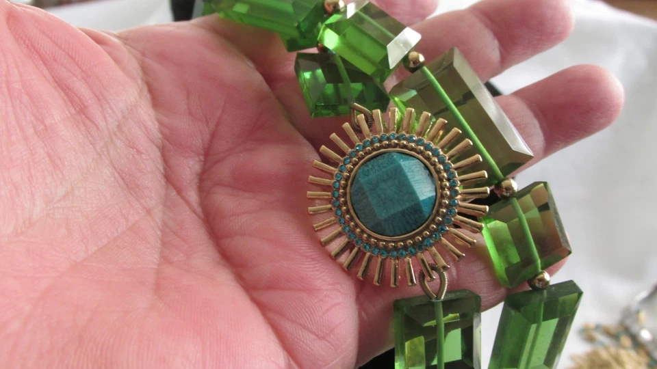 kate spade new york green lucite bead 31'' necklace - Image 3 of 4