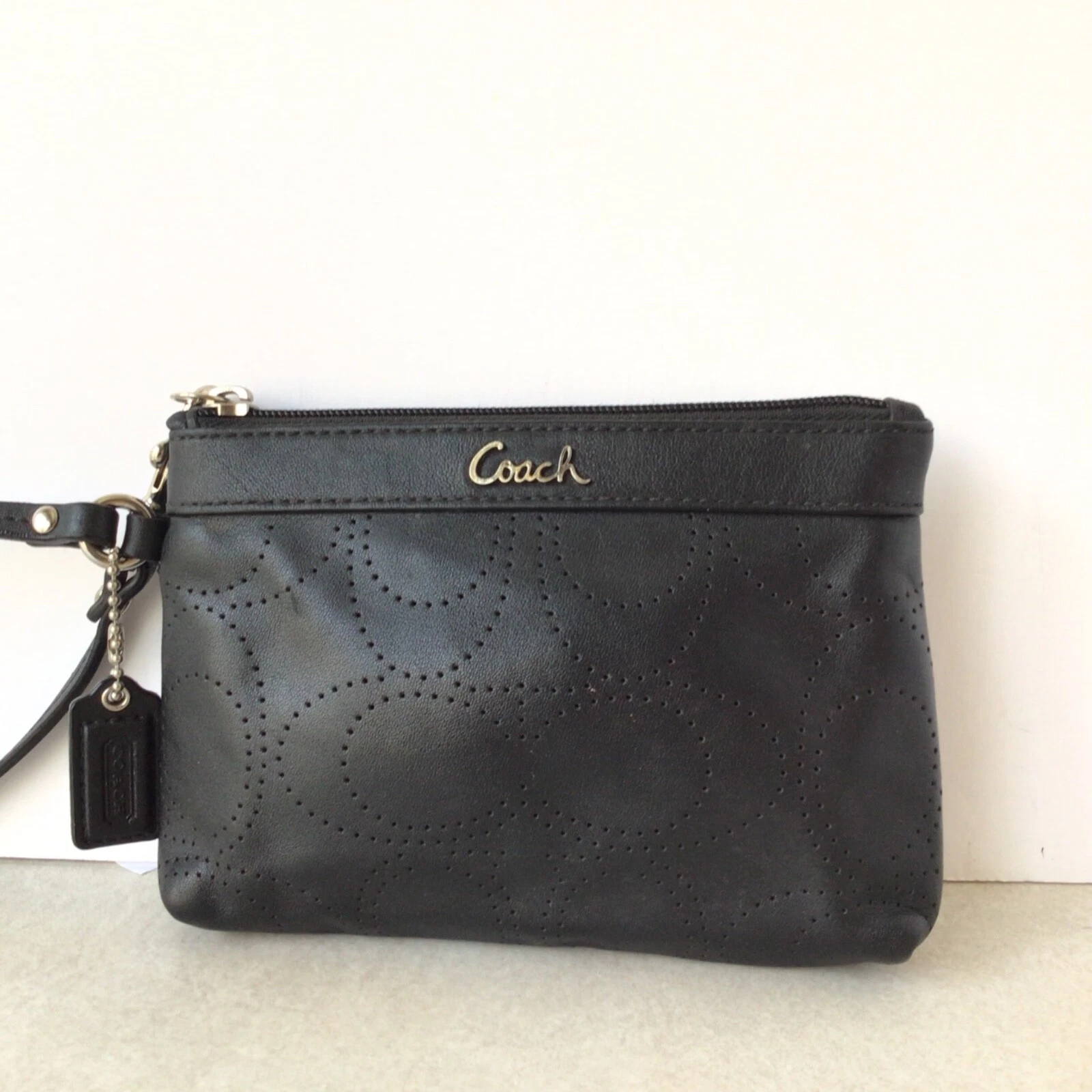 Bracciale COACH Signature in pelle nera traforata a C con cartellino nuovo senza etichette