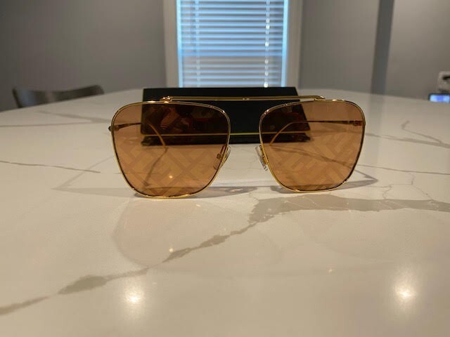 Fendi FF0407/G/S Aviator sunglasses in gold Fendi Monogram Lens Aviator Metal Women main image 3
