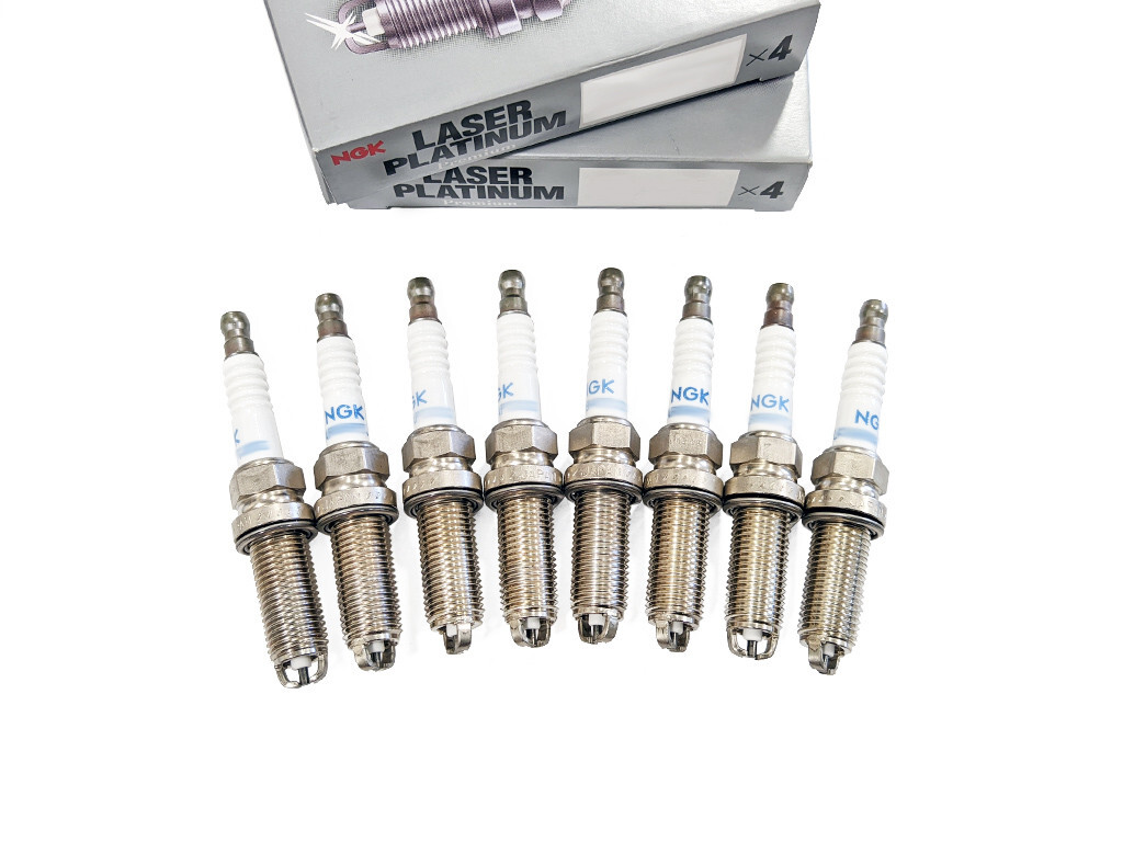 Ferrari 488 California T GTC4 Lusso T Spark Plug Set (8) - 310840  awitalian