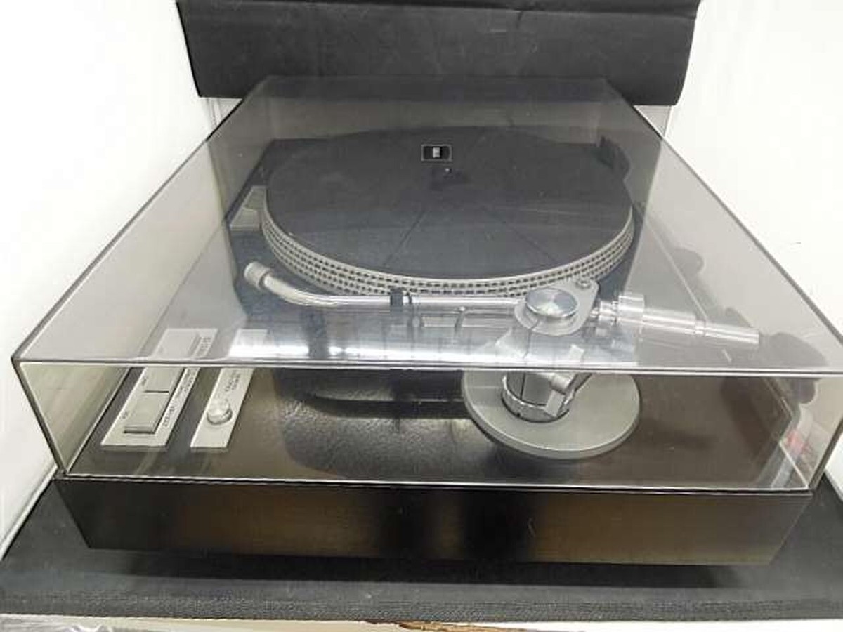 1978 Yamaha YP-D7 Turntable Record Player Good Condition From