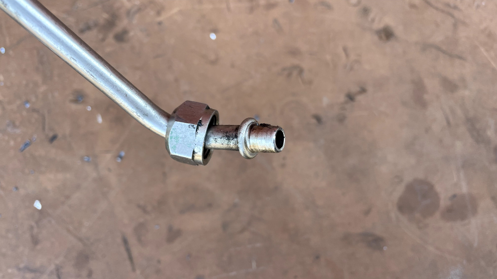 Ferrari 488 GTB Spider OIL DELIVERY PIPE TO LH TURBO 314532 OEM used
