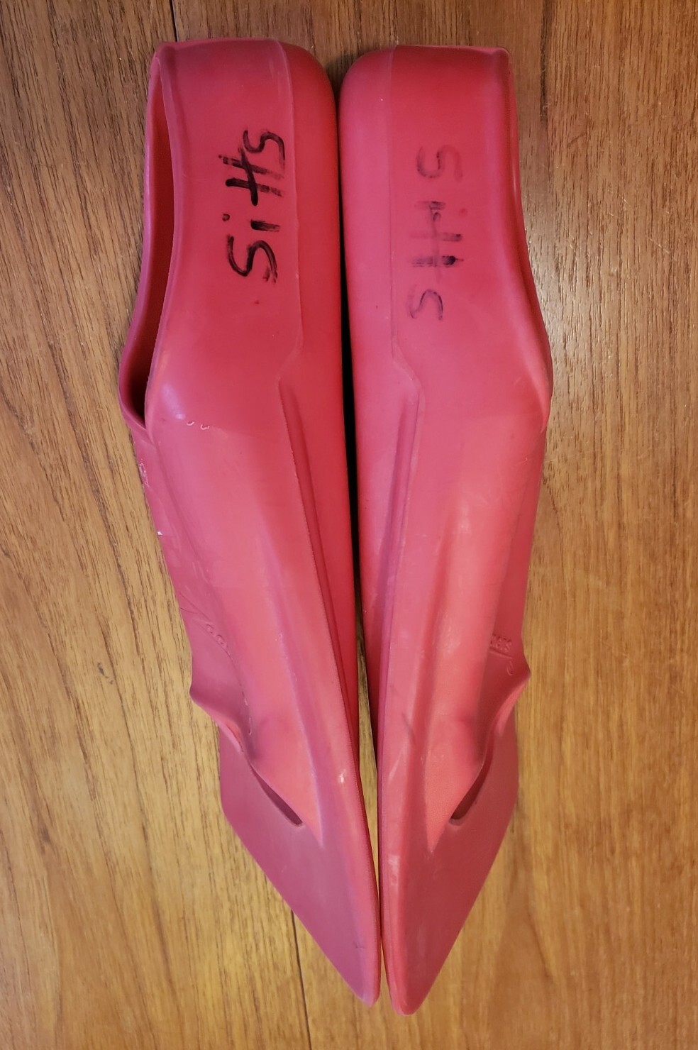Adult FINIS Zoomers Red Training Swim Fins Size G Men 10.511.5 Women