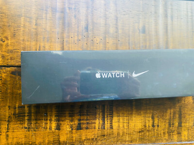 Apple Watch Nike Series 5 (GPS) 44mm Silver Aluminum Case UNLOCKED. New