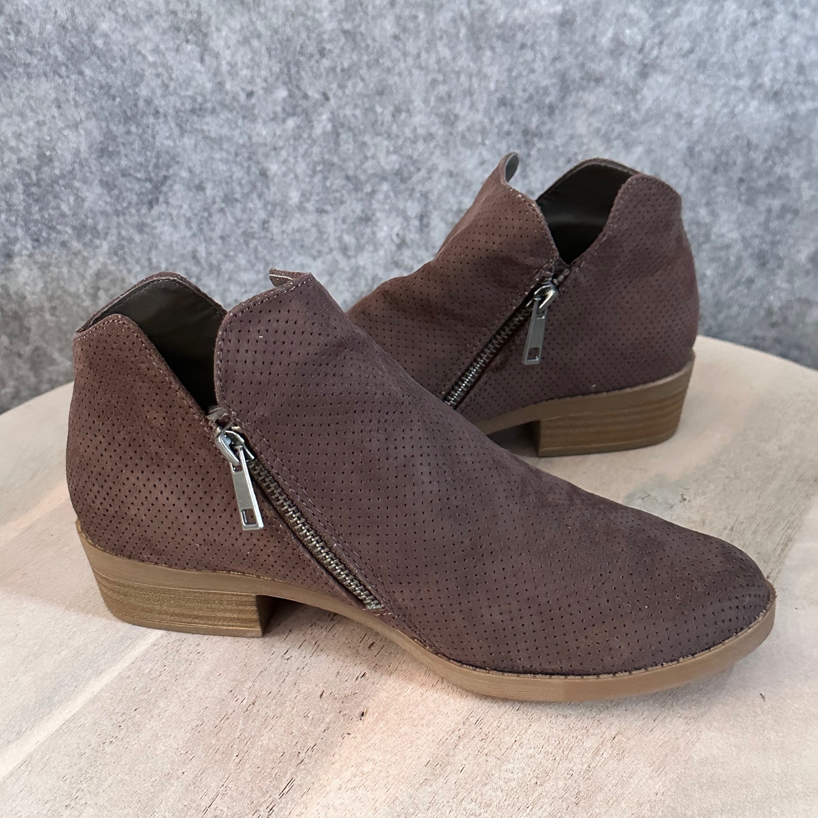 Universal Thread Microsuede Dylan Laser Cut Ankle… - image 1