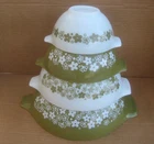 Vintage Pyrex Spring Blossom Crazy Daisy Cinderella Mixing Bowl Set 441-444