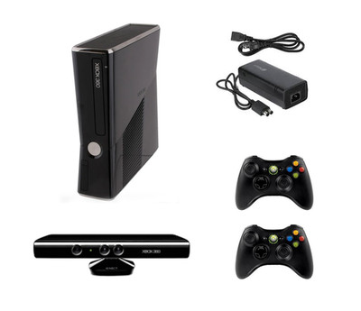 Xbox 360 S Lot; Halo 4,COD Modern Warfare 2, Kinect Adventures, Lego Batman