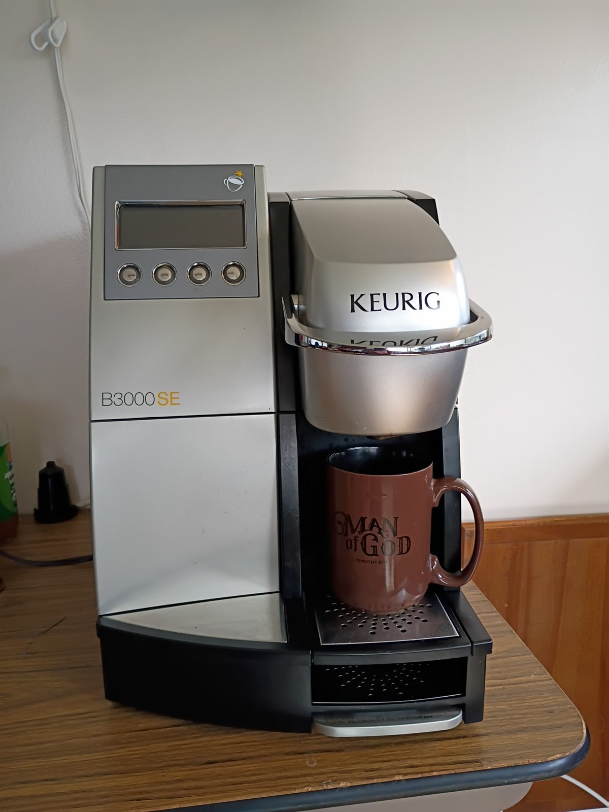 Keurig K3000SE Large Coffee Brewing System - Silver and Black