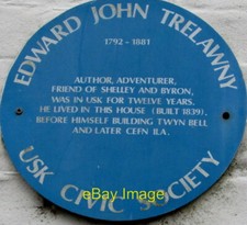 Photo 6x4 Trelawny blue plaque on the Royal Hotel Usk The Usk Civic Socie c2016