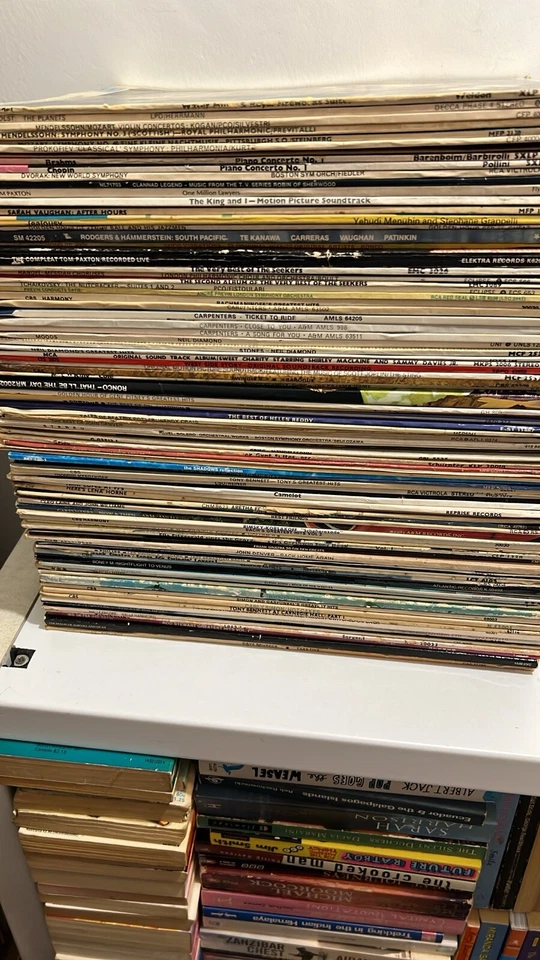 30 x VINYL RECORD ALBUMS - 12" LP Bundle Starter Kit Collection - Mystery Box - Image 2 of 4