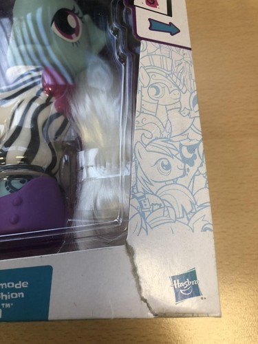 My Little Pony B8849 Explore Equestria 6 inch Photo Finish Doll (Box Damaged) - Picture 5 of 8