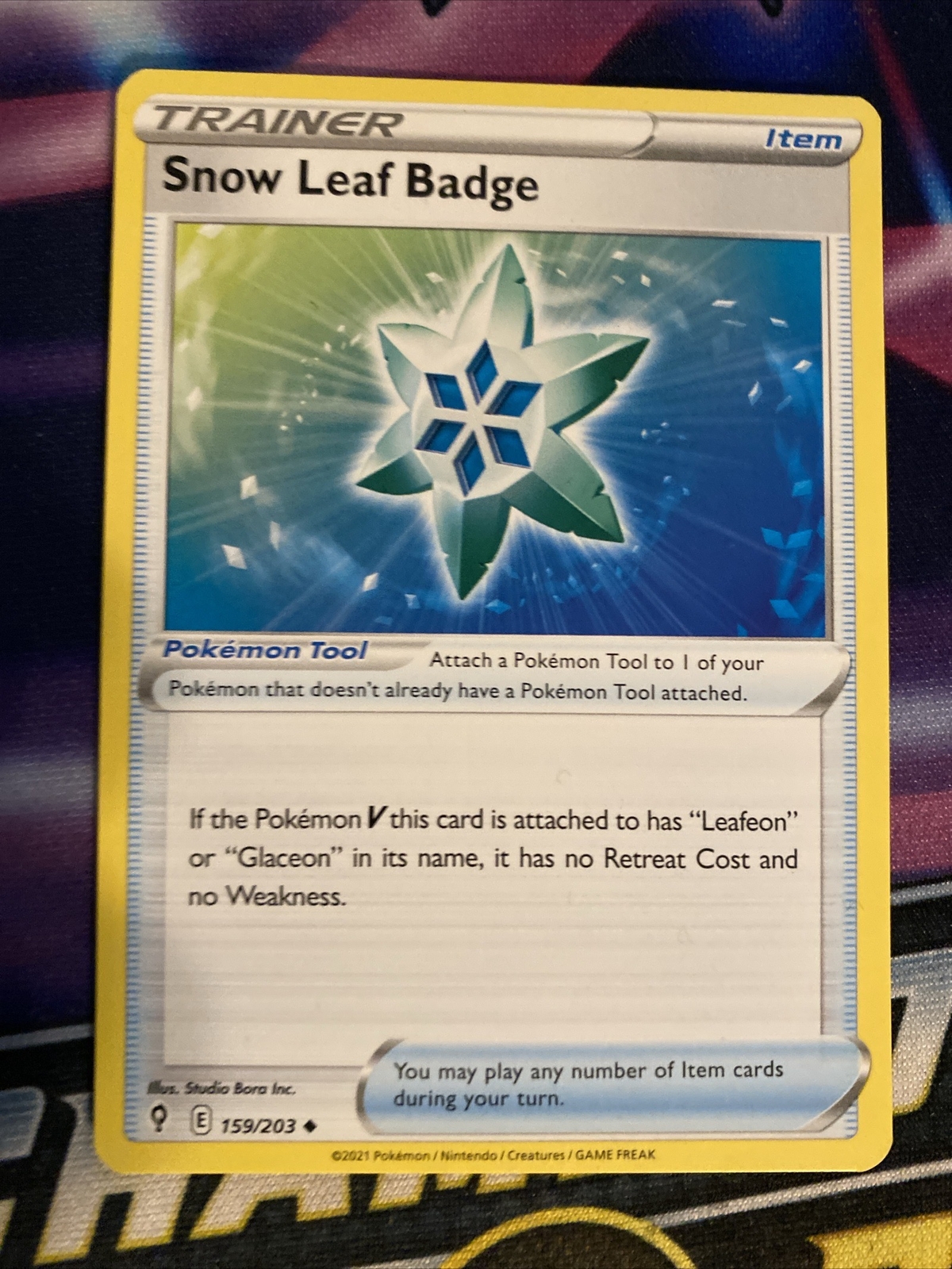 Pokemon TCG Evolving Skies Snow Leaf Badge 159/203