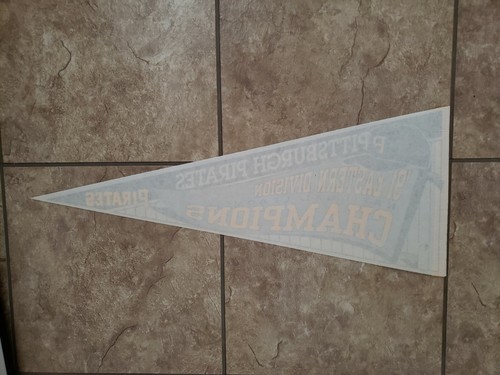 Pittsburgh Pirates NL Eastern Division Champions 1991 90's Vintage Pennant Felt - Picture 4 of 4