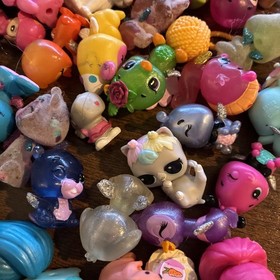 Hatchimals Colleggtibles Mini Figures Lot Of 70+ Mixed Seasons Mini Toys Colors