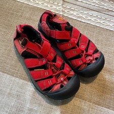 Keen Newport H2 Waterproof Sport Sandals Red Black Kids Size 1 US