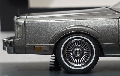 Miniature NEO 43554 Lincoln Continental Mark V 1954, échelle 1:43, Très Bon état