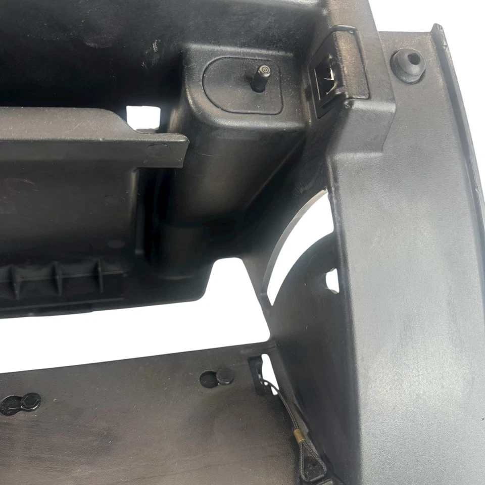 OEM 1UK70DX9AE Dodge Durango Guantera Compartimento de Almacenamiento Carcasa 2011-2020 Foto 3 de 4