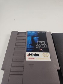 Custodia cravatta Total Recall Nintendo NES videogioco film d'azione