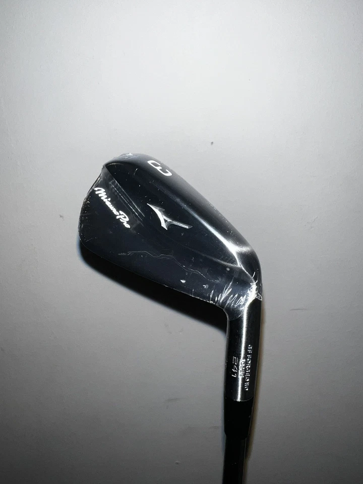 Mizuno Pro 241 #3 Eisen / 21 Grad / Stiff Flex Dynamic Golf S300 Schaft