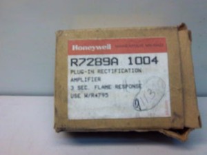 HONEYWELL R7289A 1004 PLUG-IN RECTIFICATION AMPLIFIER HONEYWELL R7289A 1004 PLUG-IN RECTIFICATION AMPLIFIER