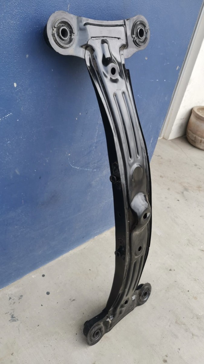 アクセサリー ES 97 98 99 00 01 LEXUS ES300 es 300 REAR SUSPENSION CRADLE