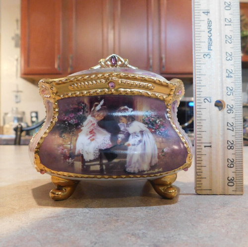 My Sister My Friend Porcelain Heirloom Music Box By Sandra Kuck Shared Memories - Picture 12 of 12