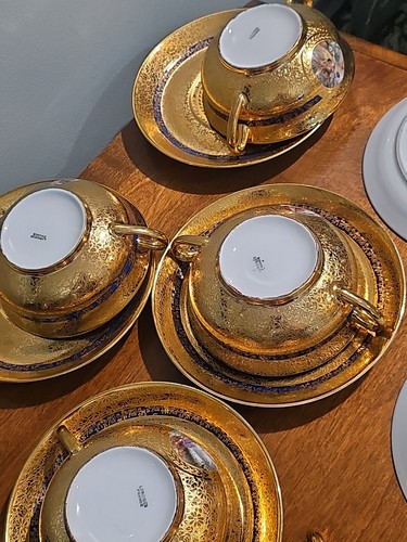 T&V LIMOGES 6 Coppe Doppio Manico Crema Oro Incrostate Scene Dipinte a Mano RARE - Foto 10 di 20