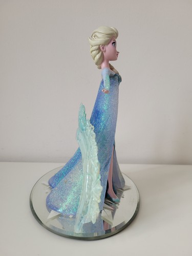 elsa figurine