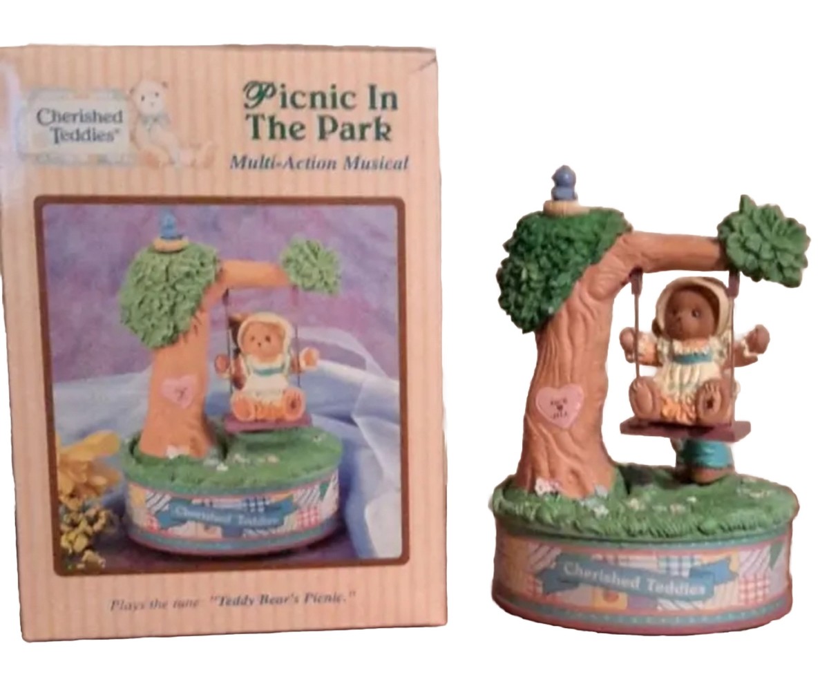 Cherished Teddies Picnic in the Park Musical Figurine 729698 In