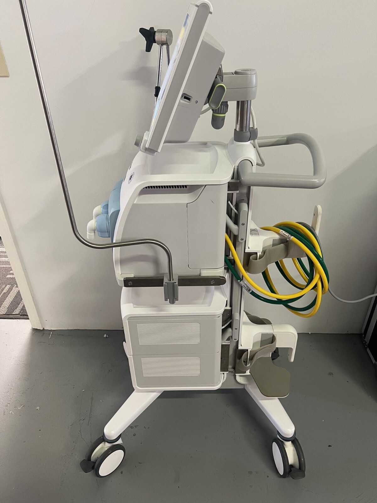 Drager Evita Infinity V500 Ventilator w/ Neo, Compressor, Power Supply & 0 Hours