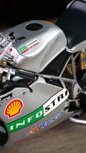 Minichamps Ducati 996 R -Troy Bayliss- Campione del Mondo Imola 2001 – Scala 1 - Foto 14 di 20
