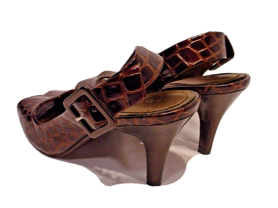 Kenneth Cole 棕色鳄鱼漆皮露趾踝带高跟鞋女式 7.5 M — 第 2/4 张图片