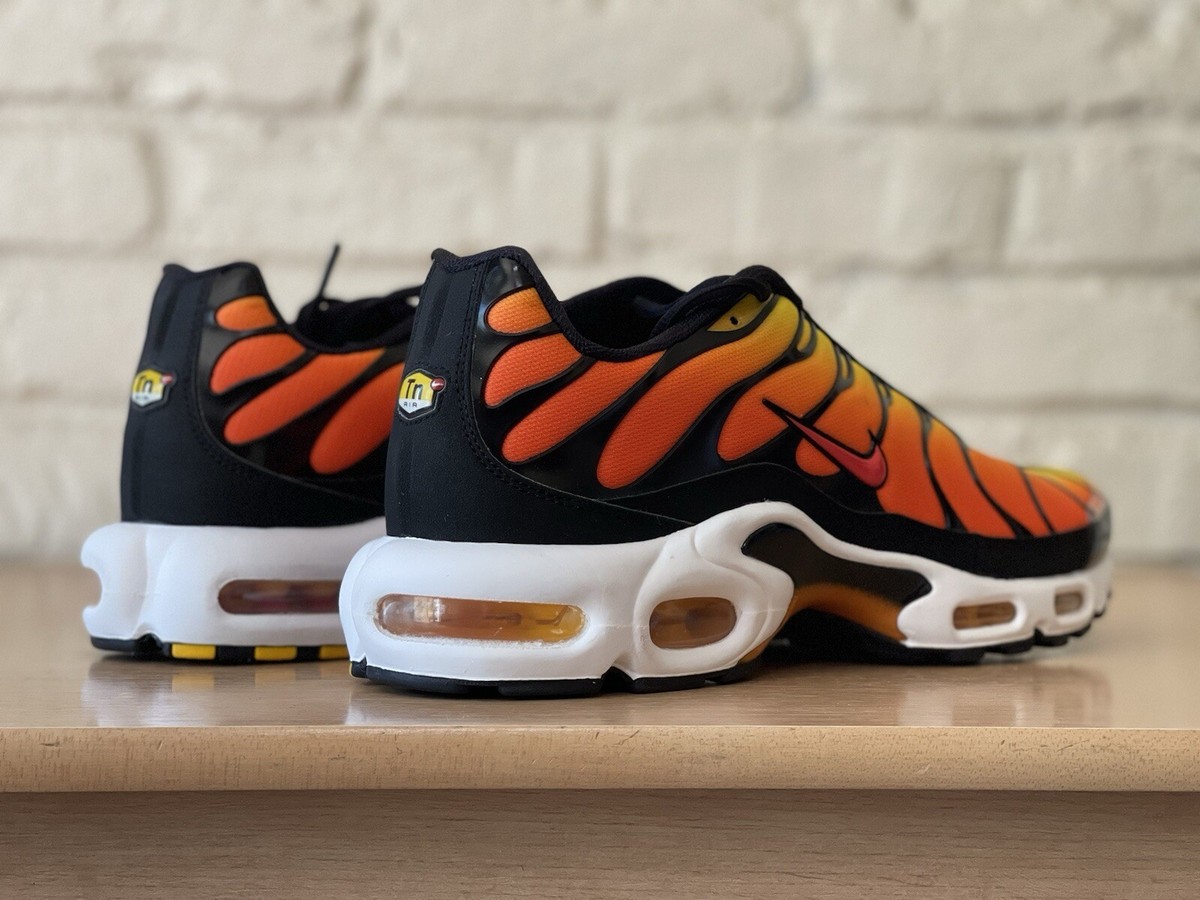 Nike Air Max Plus Sunset Orange Black White Running Shoes