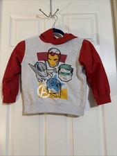 Boy  s EUC Marvel Avengers Hoodie Red and Gray Size 6 Youth