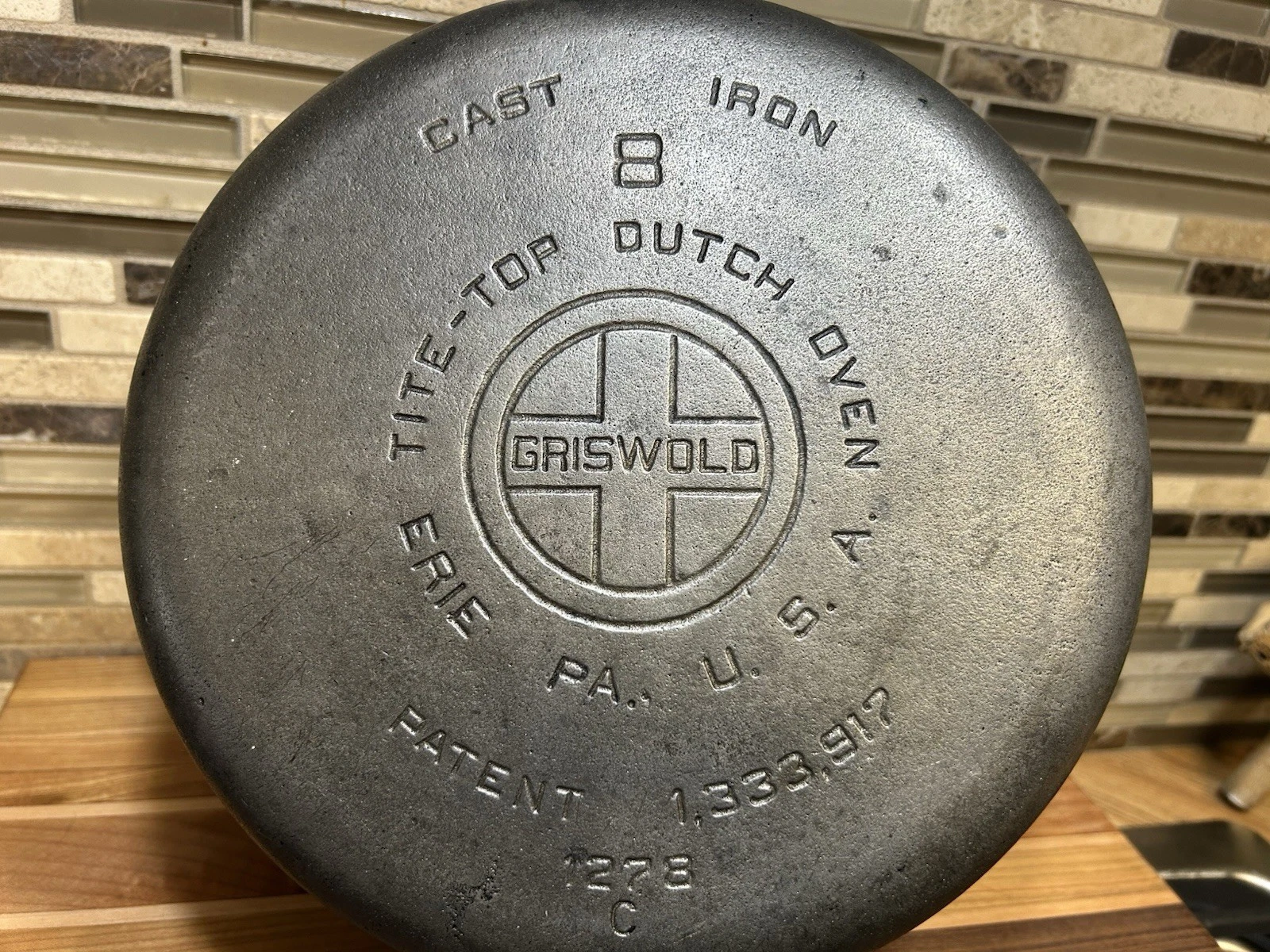 Griswold Cast Iron #8 Fully Marked Tite Top Dutch Oven