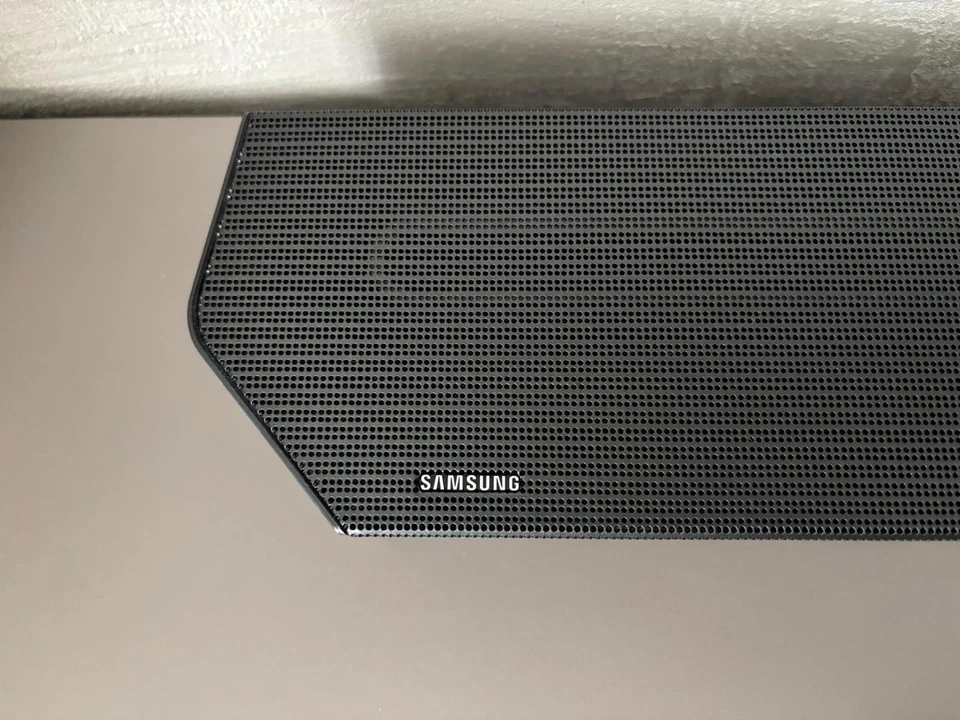 Soundbar Samsung Q6C Series - Immagine 3 di 4