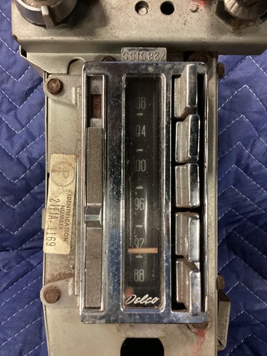 Original 1964 64 Corvette AM-FM Radio with Knobs & Bezels Driver/Survivor - Picture 7 of 14