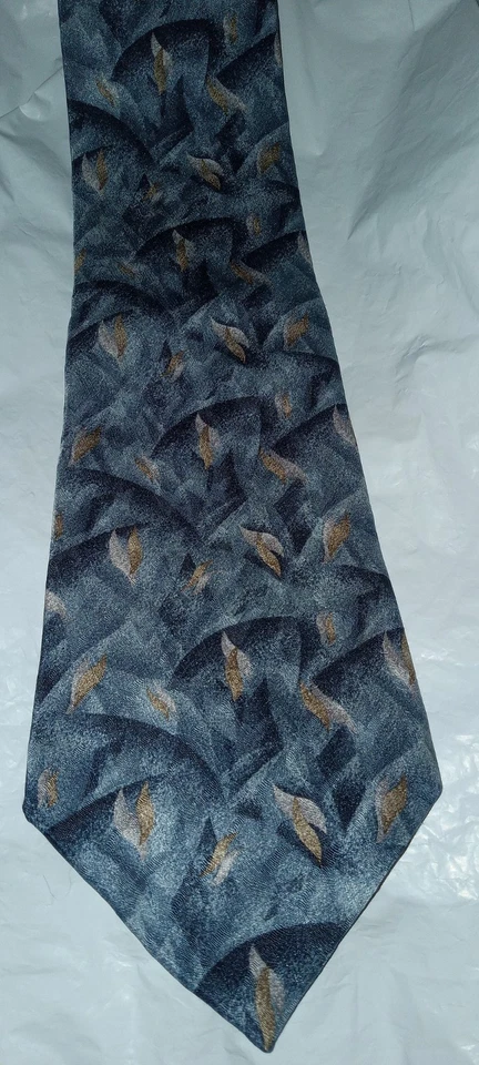 Corbata Van Heusen toda seda púrpura fondo 4 pulgadas de ancho 60 pulgadas de largo hecha en EE. UU. Foto 4 de 4