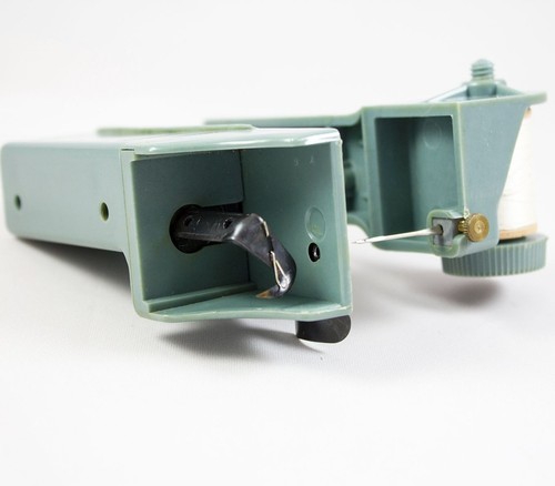 Dexter Hemmer & Stitcher Vintage 1950's Handheld Sewing Gadget + Instructions - Picture 4 of 8
