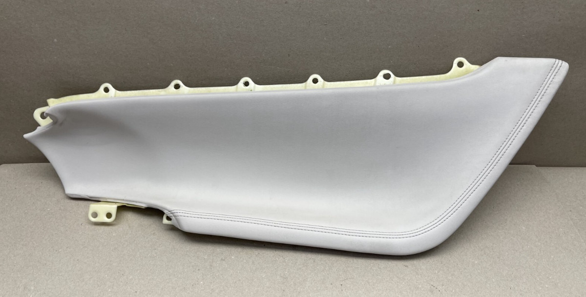 10-11 Lexus IS250C IS350C RIGHT SIDE DOOR PANEL ARM REST 67610-53780-C2