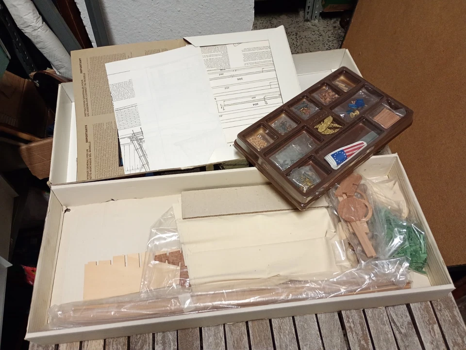 Scatola Di Montaggio - Immagine 3 di 3