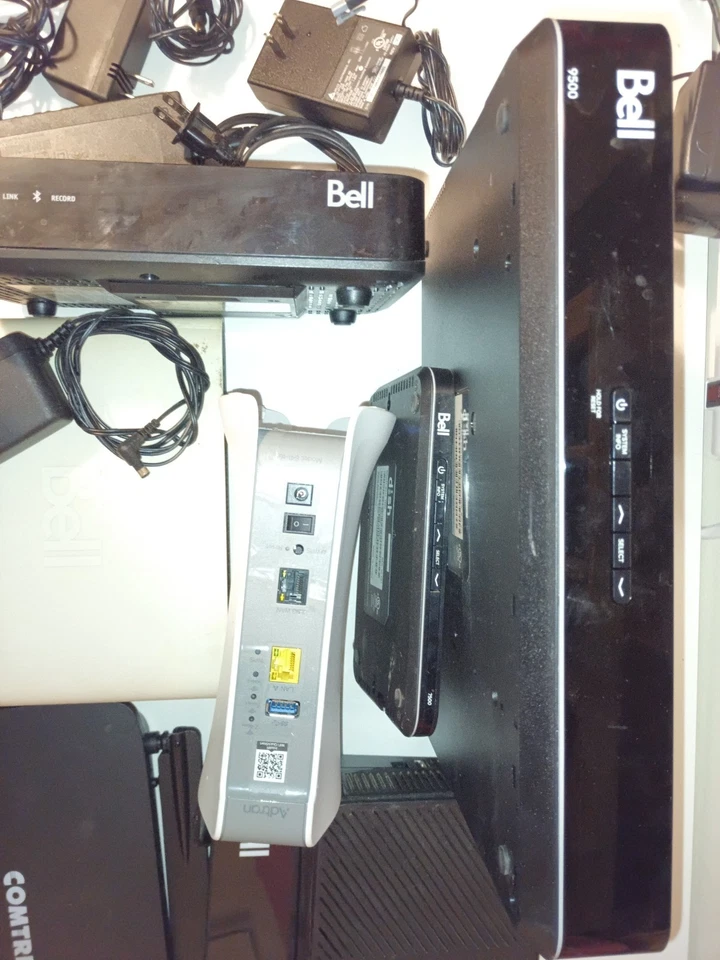 MODEM ROUTER DVR LOT, BELL, COMTREND - Image 3 of 4