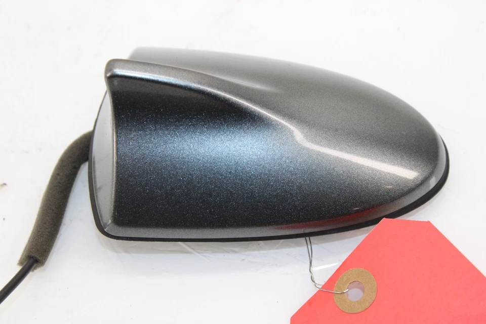 Antena de teto Infiniti Q60 (KAD) 2020-2022 OEM NH84 - Imagem 2 de 4