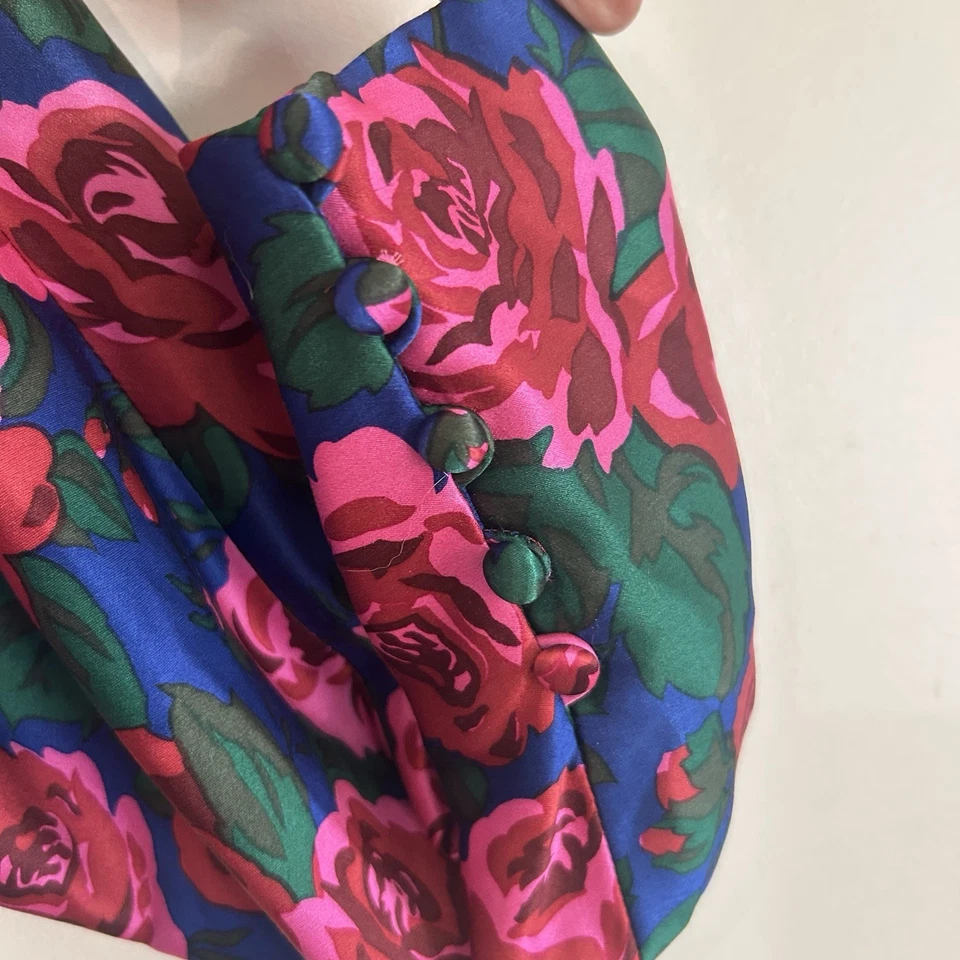 Винтажная шелковая блузка Albert Nipon размер 14 смелая с цветочным узором на пуговицах с оборками ДЕФЕКТ - Изображение 4 из 4